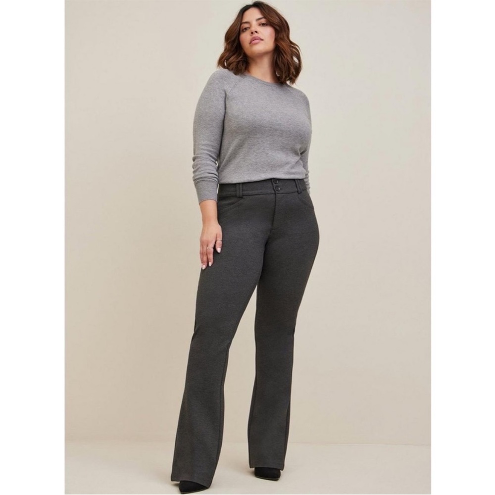 Torrid Signature Ponte Pant Stretch Trouser 26 Short